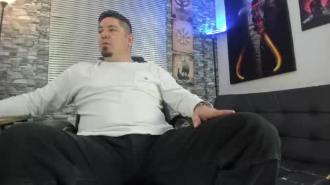 Snapshot of dante_bellini chatting on 05/27/26, 02:03 dante_bellini online show from 05/27/26, 02:03