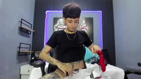 Snapshot of dante_bieber chatting on 10/06/25, 09:01 dante online show from 10/06/25, 09:01