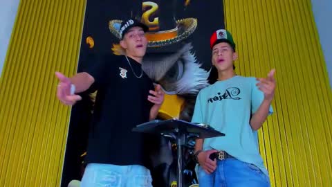 Snapshot of dante_brown1 chatting on 10/31/25, 08:32 dante_brown1 online show from 10/31/25, 08:32