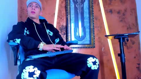 Snapshot of dante_brown1 chatting on 12/16/25, 11:15 dante_brown1 online show from 12/16/25, 11:15