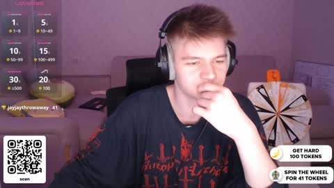 Snapshot of dantebigboi chatting on 12/25/24, 07:02 Daniel online show from 12/25/24, 07:02