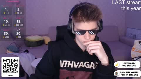 Snapshot of dantebigboi chatting on 12/29/24, 06:16 Daniel online show from 12/29/24, 06:16