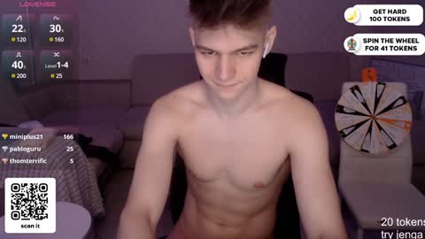 Snapshot of dantebigboi chatting on 01/13/25, 10:03 Daniel online show from 01/13/25, 10:03