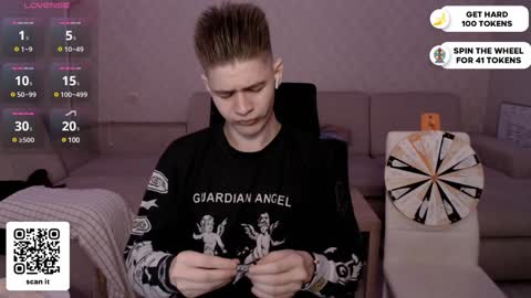 Snapshot of dantebigboi chatting on 01/15/25, 12:19 Daniel online show from 01/15/25, 12:19