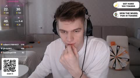 Snapshot of dantebigboi chatting on 01/20/25, 07:25 Daniel online show from 01/20/25, 07:25