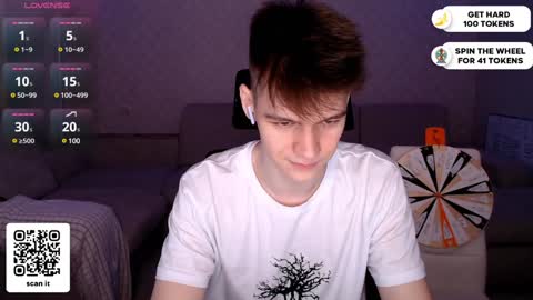 Snapshot of dantebigboi chatting on 01/23/25, 08:45 Daniel online show from 01/23/25, 08:45