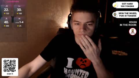 Snapshot of dantebigboi chatting on 02/20/25, 08:14 Daniel online show from 02/20/25, 08:14