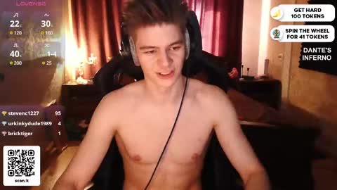 Snapshot of dantebigboi chatting on 03/04/25, 04:17 Daniel online show from 03/04/25, 04:17