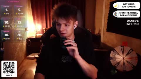 Snapshot of dantebigboi chatting on 03/11/25, 05:24 Daniel online show from 03/11/25, 05:24