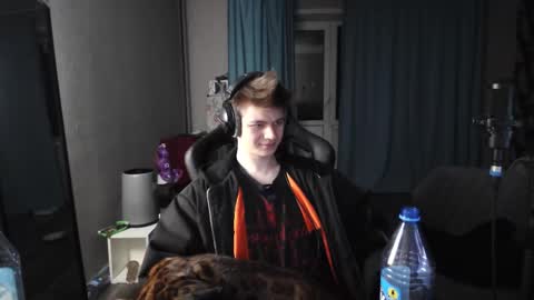 Snapshot of dantebigboi chatting on 09/20/25, 04:52 Daniel online show from 09/20/25, 04:52