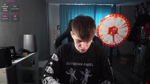 Snapshot of dantebigboi chatting on 10/13/25, 07:52 Daniel online show from 10/13/25, 07:52