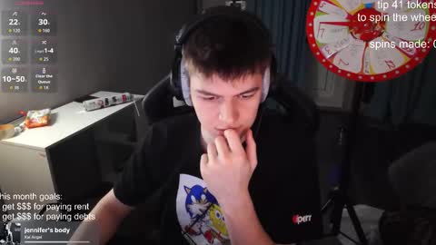 Snapshot of dantebigboi chatting on 10/30/25, 11:22 Daniel online show from 10/30/25, 11:22