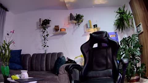 Dante online show from 01/25/25, 01:10