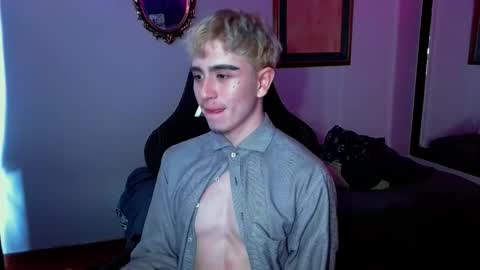 Snapshot of danteobscuro chatting on 11/25/25, 07:58 danteobscuro online show from 11/25/25, 07:58