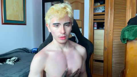 Snapshot of danteobscuro chatting on 12/22/25, 03:31 danteobscuro online show from 12/22/25, 03:31