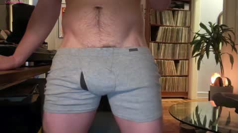 Snapshot of danteslife chatting on 01/01/25, 11:18 Dante online show from 01/01/25, 11:18