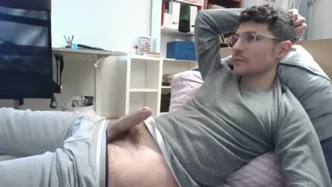 Snapshot of dantheman233 chatting on 01/16/25, 05:44 Daniel online show from 01/16/25, 05:44