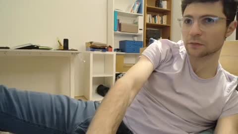 Snapshot of dantheman233 chatting on 02/07/25, 05:18 Daniel online show from 02/07/25, 05:18