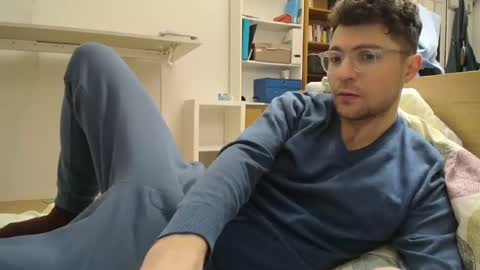 Snapshot of dantheman233 chatting on 03/05/25, 08:32 Daniel online show from 03/05/25, 08:32