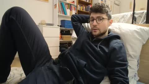 Snapshot of dantheman233 chatting on 02/09/26, 03:05 Daniel online show from 02/09/26, 03:05