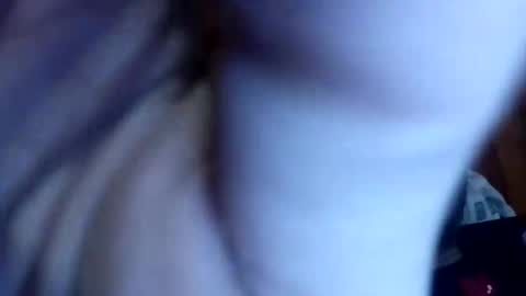 Snapshot of dantoncosso112 chatting on 10/22/25, 03:18 dantoncosso112 online show from 10/22/25, 03:18