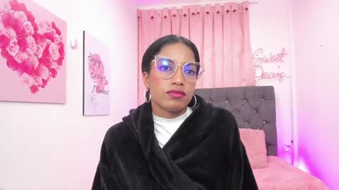 Snapshot of dany_brownie chatting on 01/06/25, 09:19 hi im DanyBest Squirter here on cb online show from 01/06/25, 09:19