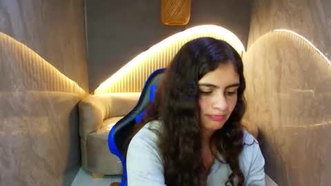 Dany online show from 10/28/25, 01:14