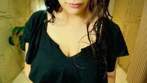 Dany online show from 12/19/25, 01:07