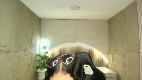 Dany online show from 05/11/26, 01:06