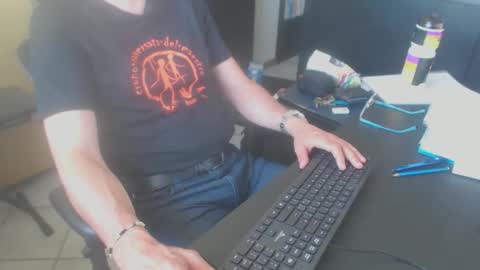 Snapshot of danyblueyes71 chatting on 04/24/26, 02:52 Dany online show from 04/24/26, 02:52