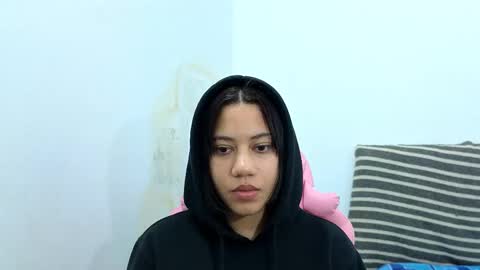 Snapshot of daphne985993 chatting on 02/11/26, 05:45 daphne985993 online show from 02/11/26, 05:45