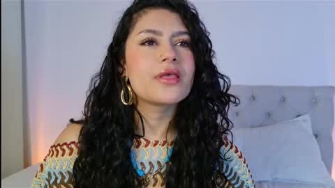 Snapshot of daphne_24 chatting on 04/30/26, 01:28 Antonella Mora online show from 04/30/26, 01:28