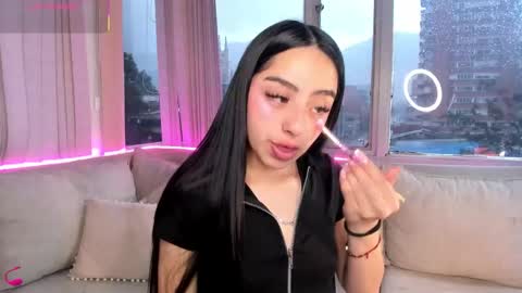 Snapshot of daphne_chers chatting on 11/20/25, 08:08 daphne_chers online show from 11/20/25, 08:08