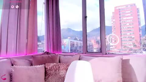 Snapshot of daphne_chers chatting on 12/03/25, 08:51 daphne_chers online show from 12/03/25, 08:51