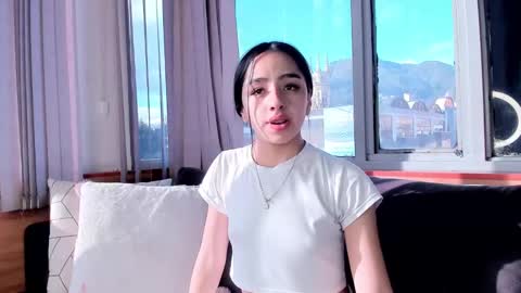 Snapshot of daphne_chers chatting on 02/18/26, 09:44 daphne_chers online show from 02/18/26, 09:44