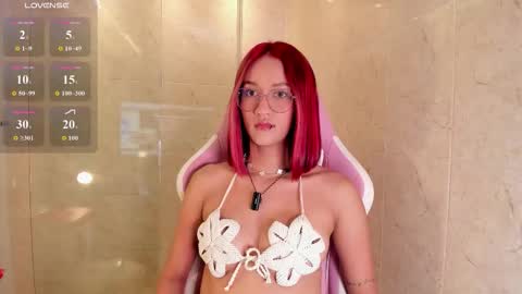 Snapshot of daphne_courtis chatting on 02/20/26, 03:14 Daphne online show from 02/20/26, 03:14