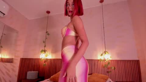 Snapshot of daphne_courtis chatting on 03/07/26, 03:03 Daphne online show from 03/07/26, 03:03