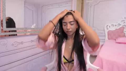 Snapshot of daphne_fox_ chatting on 03/09/25, 09:02 Daphne  online show from 03/09/25, 09:02