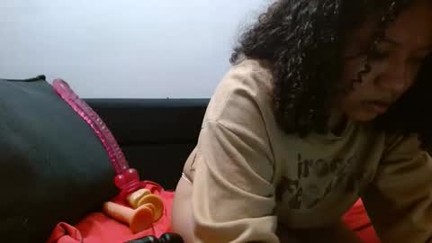 Snapshot of daphne_grande chatting on 03/21/26, 03:11 daphne_grande online show from 03/21/26, 03:11