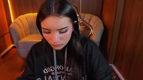 daphne_nicole_b online show from 05/15/26, 12:56
