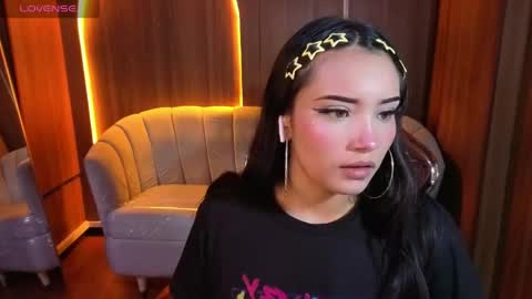 daphne_nicole_b online show from 06/09/26, 12:50