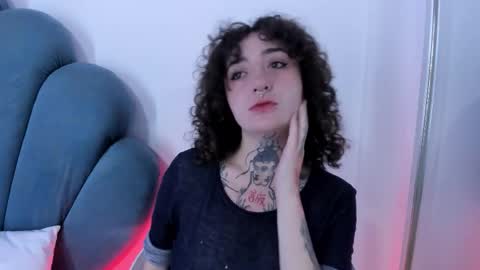 DaphneBlunt online show from 11/12/25, 01:44