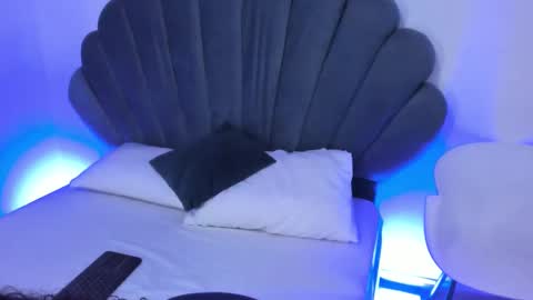 DaphneBlunt online show from 11/25/25, 01:55