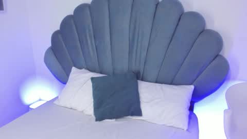 DaphneBlunt online show from 11/26/25, 01:45