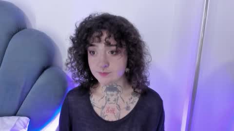 DaphneBlunt online show from 11/27/25, 07:38