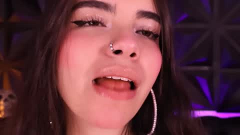 Daphne online show from 10/29/25, 01:24