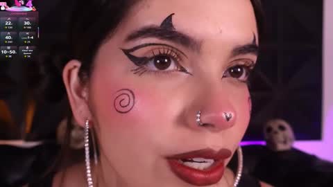 Daphne online show from 10/31/25, 01:23