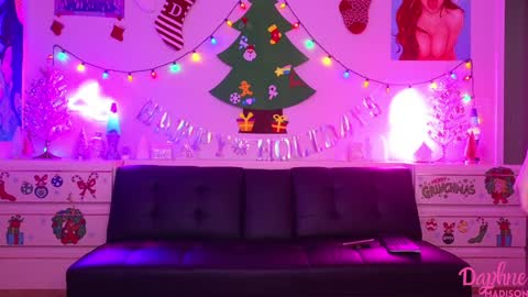 Daphne Madison online show from 12/19/24, 09:06