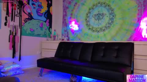 Daphne Madison online show from 04/08/26, 09:15