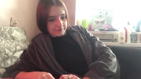 Emilia online show from 03/17/26, 01:47